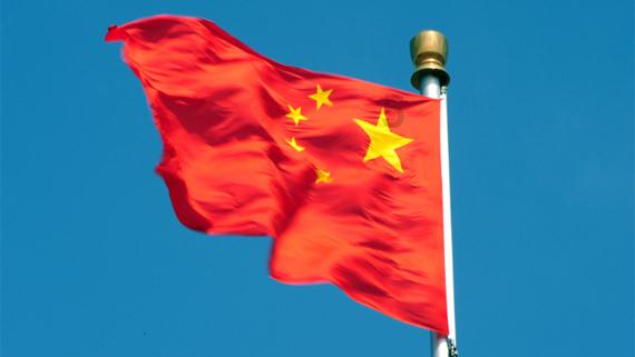 琳娜整理房间